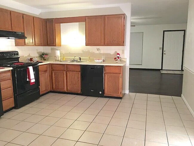 Foto del edificio - 413 Nancy Dr