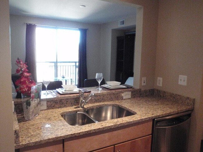 Foto del edificio - 2050 Jamieson Ave