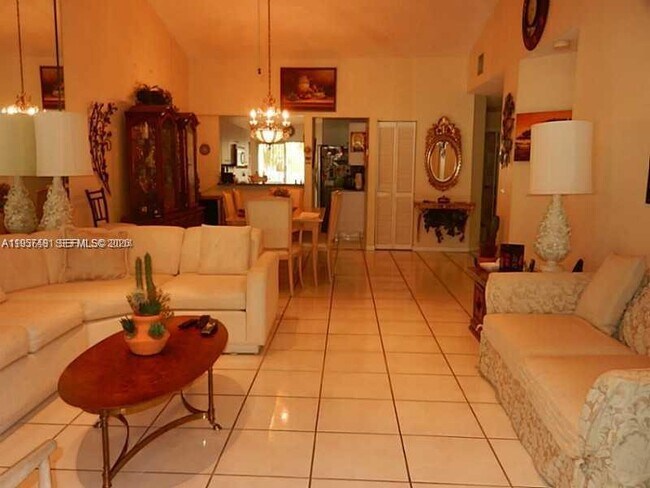 Building Photo - 1091 SW 110th Terrace