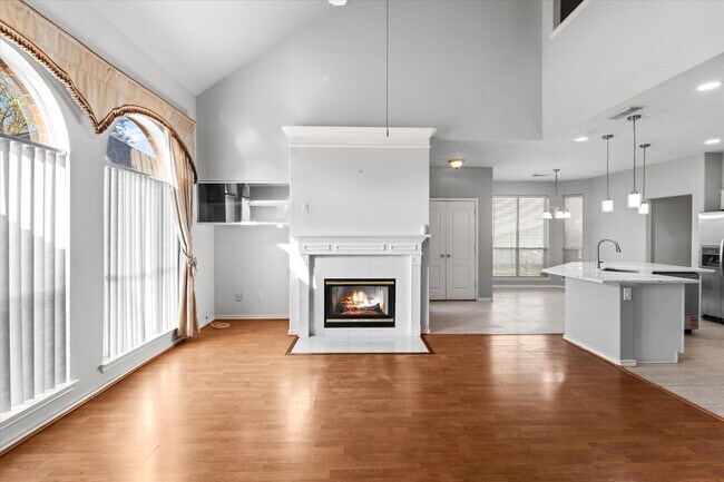 Foto del edificio - 3914 Clarestone Dr