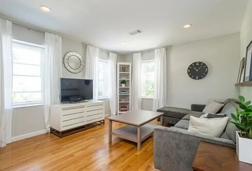 Foto del edificio - 416 Medford St