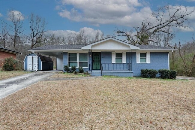 Building Photo - 667 Tara Cir SE