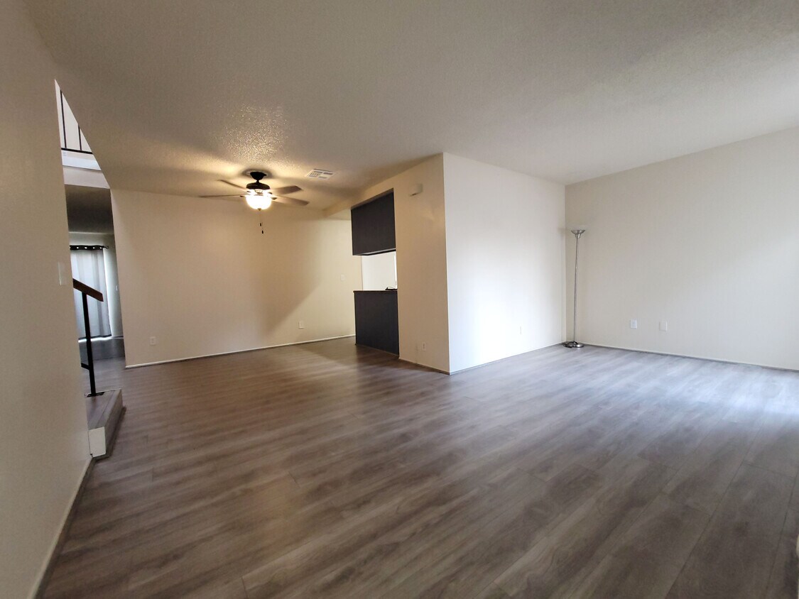 Foto principal - 20252 E Arrow Hwy