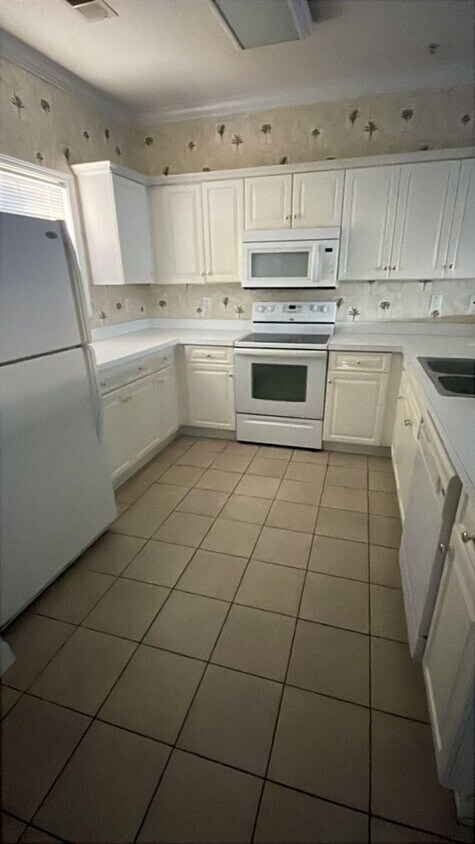 Primary Photo - 2 bedroom/2 bath furnished condo in Heathe...