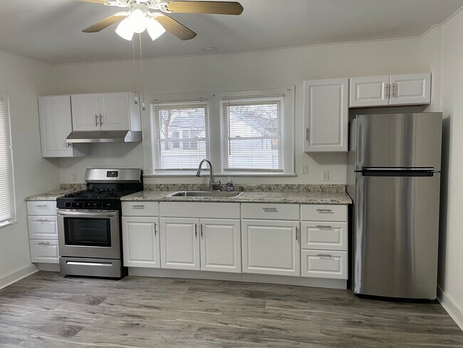 Foto del edificio - 512 E Frech Ave