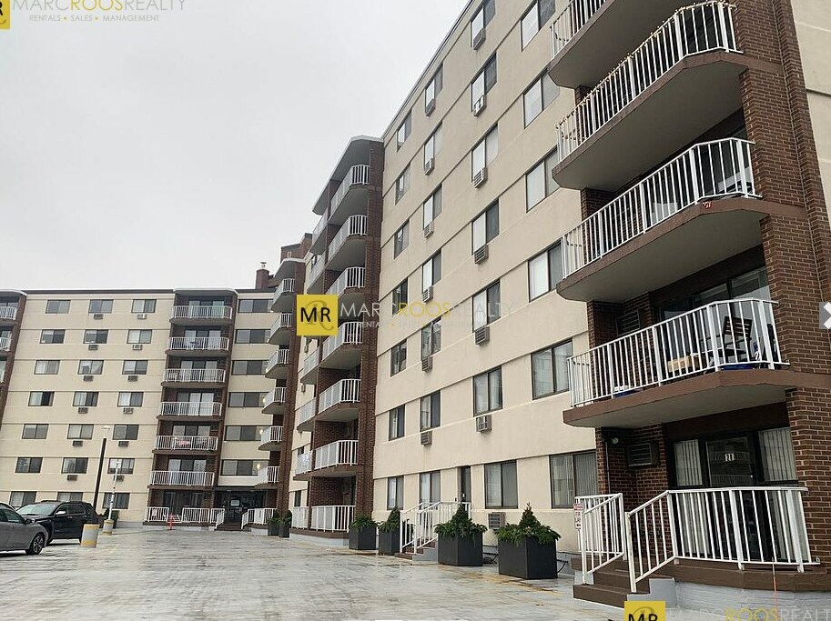 Foto del edificio - 141 Coolidge Ave