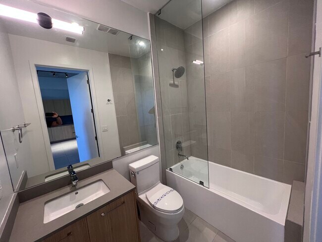 Foto del edificio - 145 NW 31st St