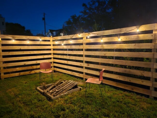 Building Photo - 114 Lucile St