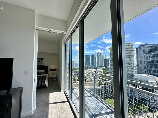Foto del edificio - 46 NW 35th St