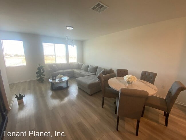 Building Photo - 4 br, 2.5 bath House - 1651 Sandbanks Dr U...