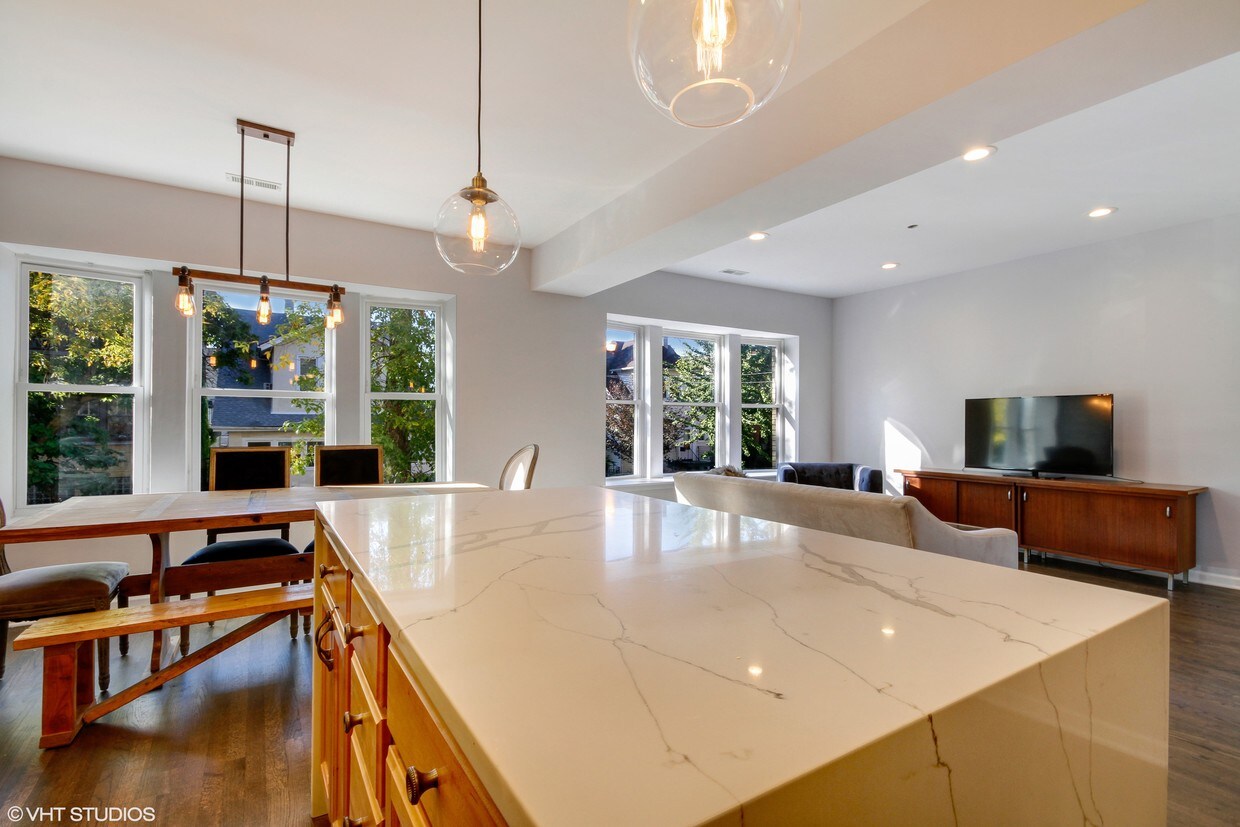 Foto principal - 3106 W Leland Ave