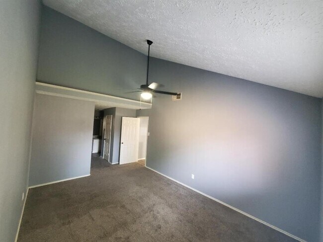 Building Photo - 22110 Lakeland Gardens Ct