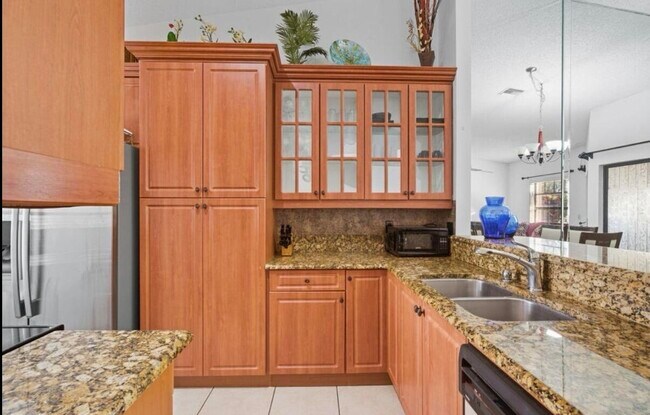 Building Photo - 13526 Fountain View Blvd