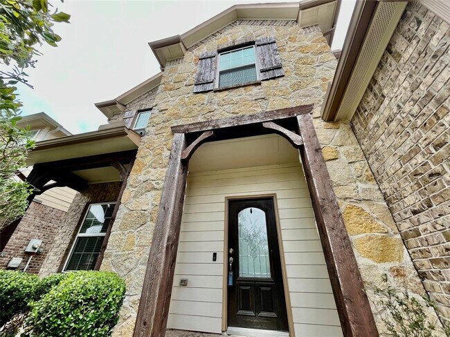 Foto del edificio - 7010 Stevenson Dr