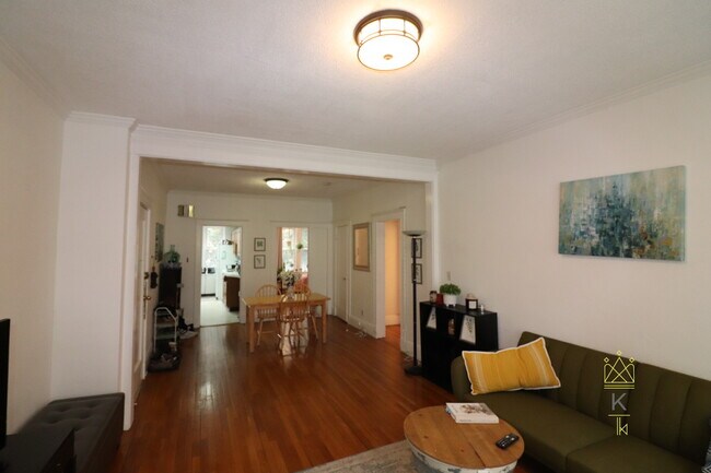 Foto del edificio - 44 Longwood Ave