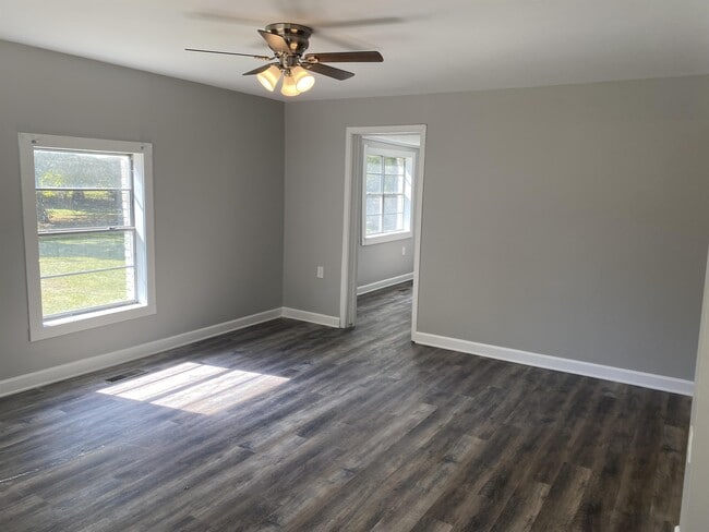 Building Photo - 509 Reid Ave