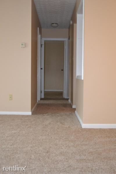 Building Photo - 2 br, 1.5 bath Condo - 5357 Portland St