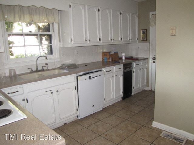 Foto del edificio - 4912 Spring Rock Rd