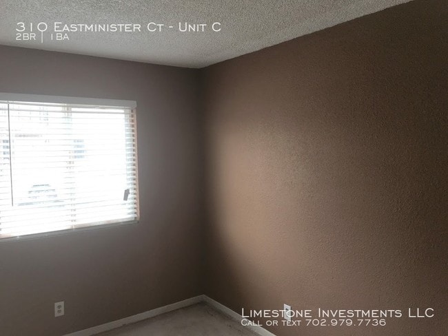 Building Photo - Heart of Henderson 2 Bedroom