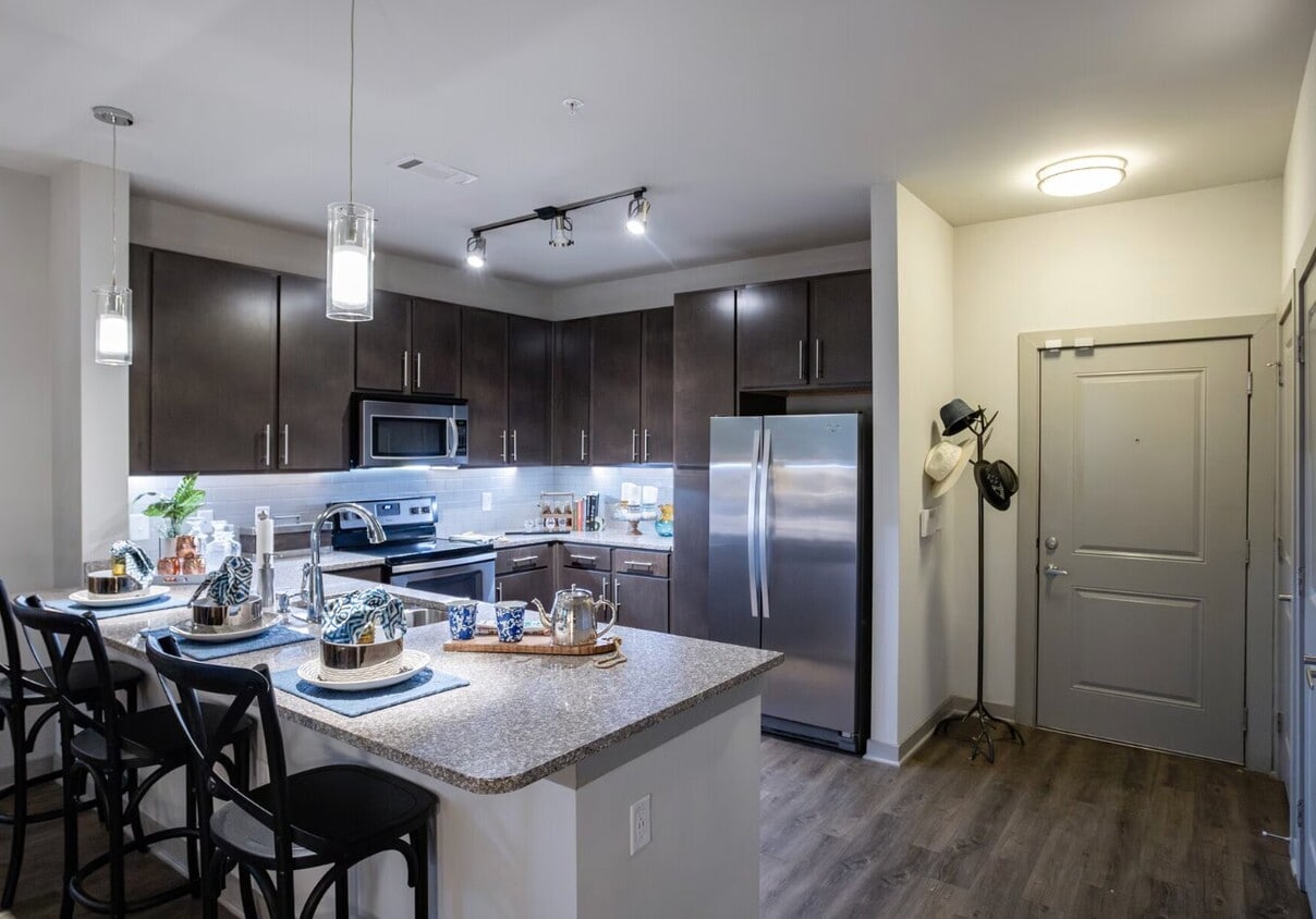 Photo - 1122 N Clark St (Chicago, IL)