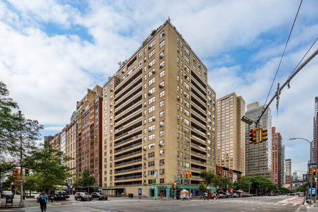 Foto del edificio - 300 East 57th Street