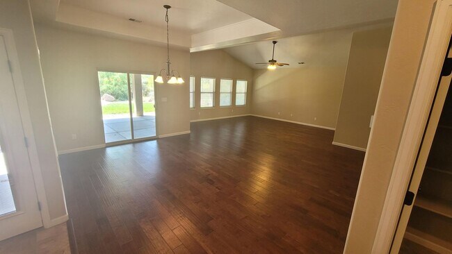 Building Photo - Nice Home in Orchard Mesa