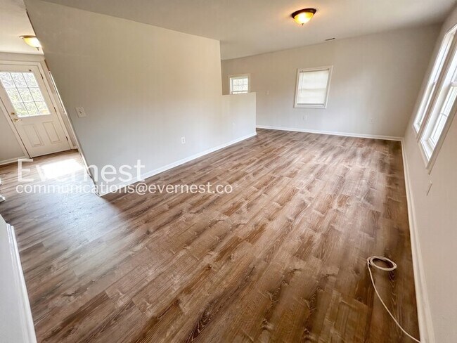 Building Photo - 9716 Colby Terrace