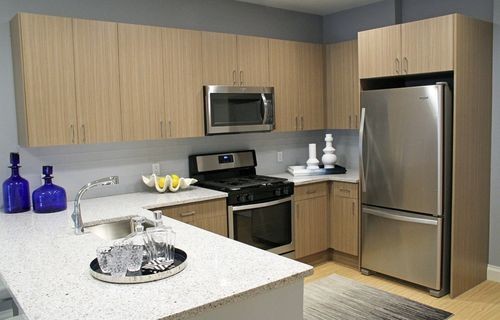 Foto del edificio - 650 Plaza Dr
