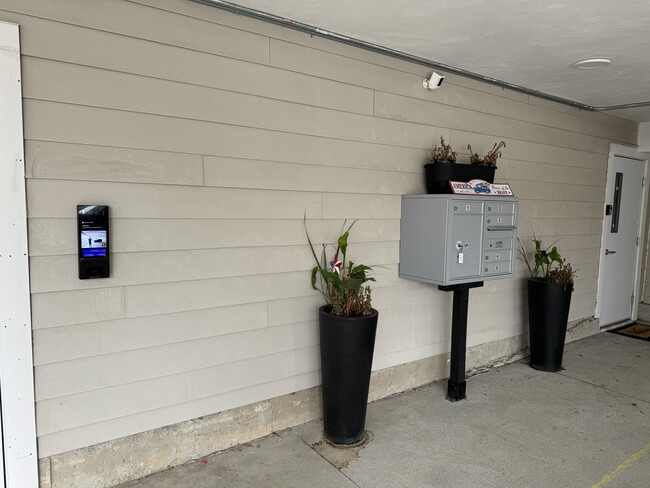 Mailbox and Doorbell - 52 Spencer Ave