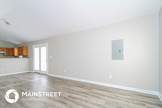 Building Photo - 3905 Kehoe Dr