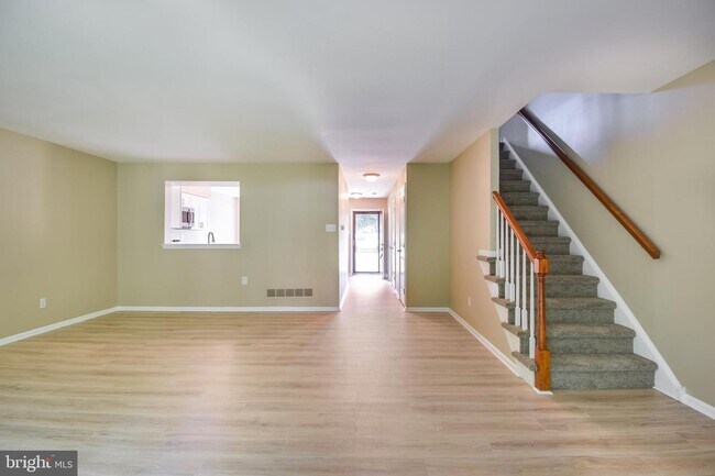 Building Photo - 132 Talgrath Ct
