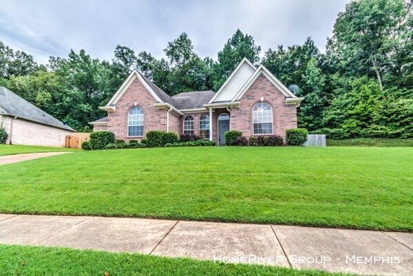 Primary Photo - 10151 Woodland Hills Dr