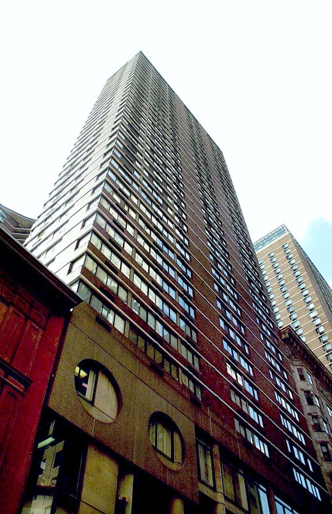 Vista al edificio - Academy House Condominiums