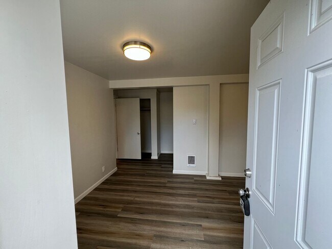 Foto del edificio - Bremerton Duplex