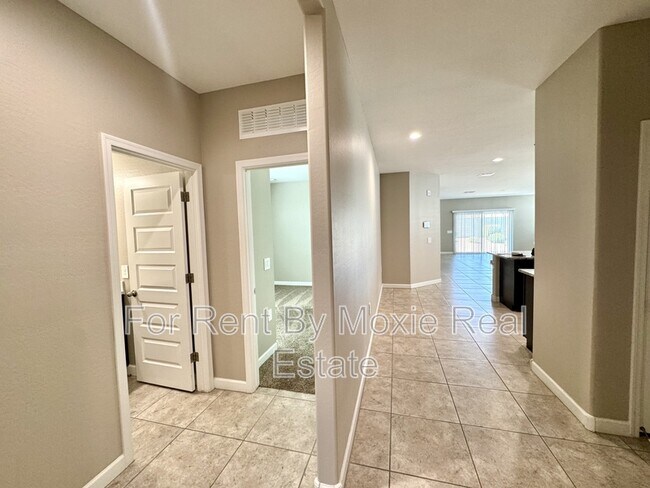 Foto del edificio - 5327 W Stargazer Pl