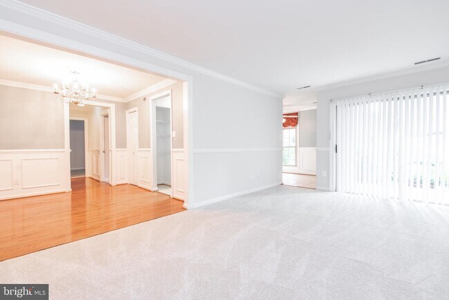 Foto del edificio - 3334 Woodburn Village Dr