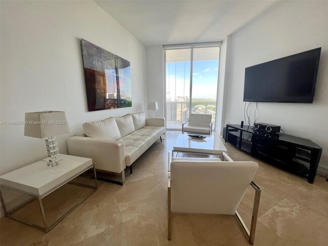 Building Photo - 16001 Collins Ave