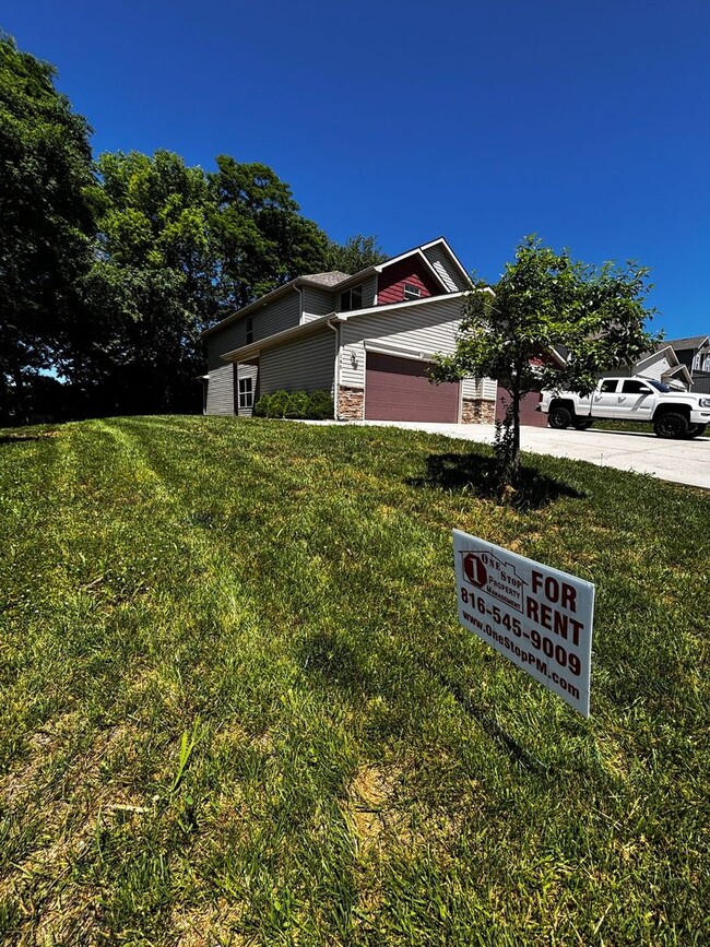 Foto del edificio - 3-Bedroom, 2.5-Bathroom in Platte City
