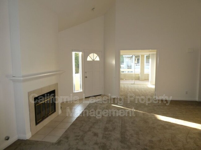 Building Photo - 23959 Arroyo Park Dr