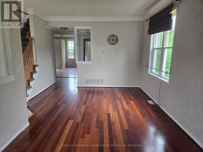 Building Photo - 147 Baggs Crescent