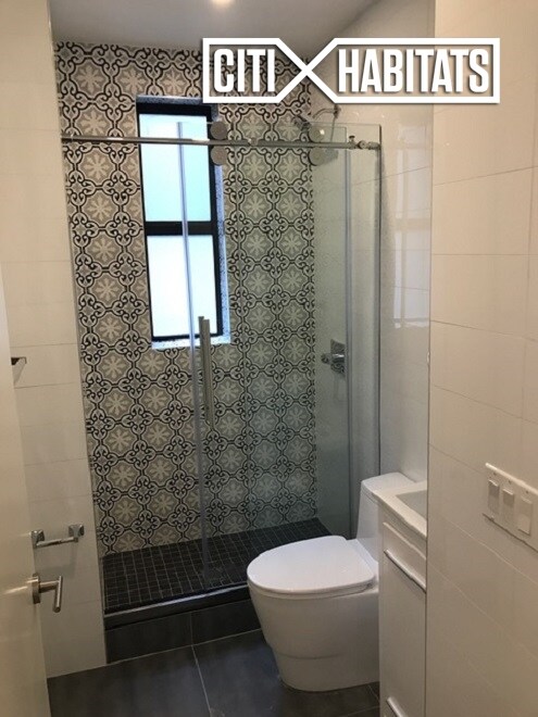 Building Photo - 605 W 151st St