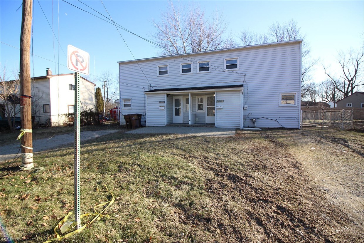 Primary Photo - 2958 Gladwin Ct