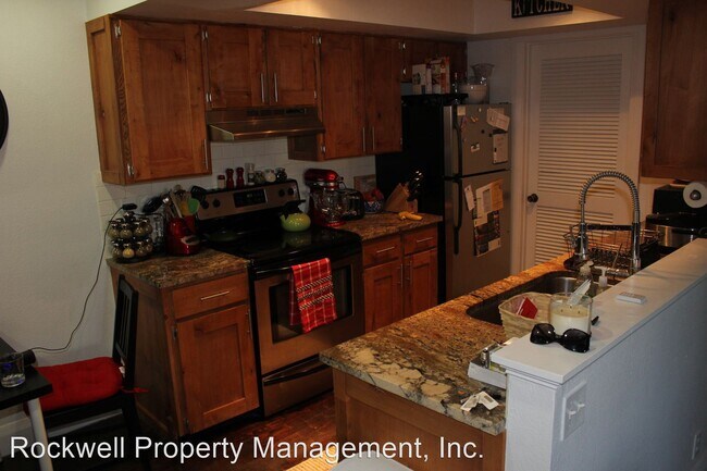 Foto del edificio - 1 br, 1 bath House - 7198 S Shadow Ridge D...