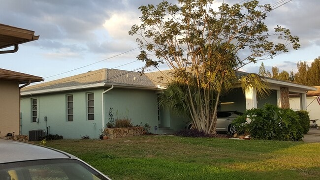 Foto del edificio - 3119 Riverside Dr