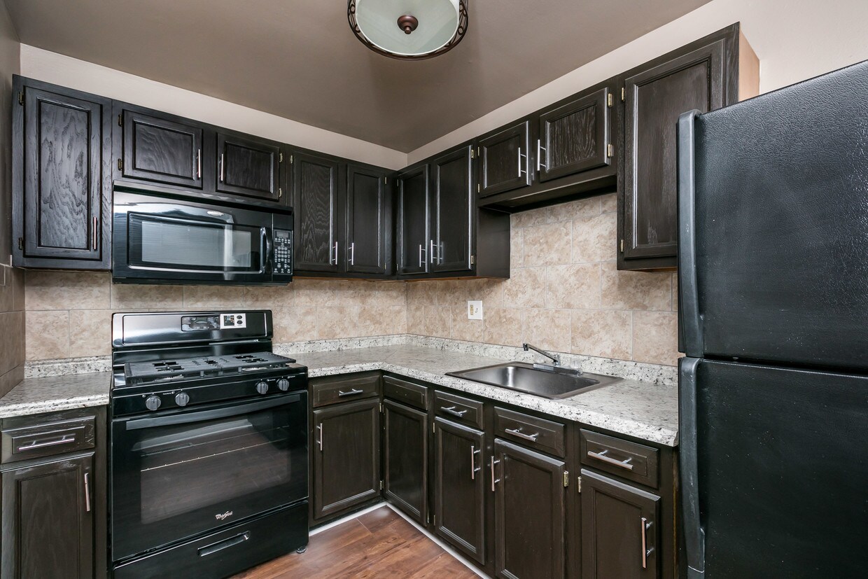 Foto principal - Oak Creek Apartments