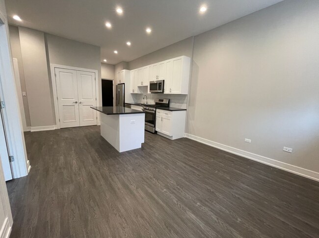 Foto del edificio - 1730 W Greenleaf Ave