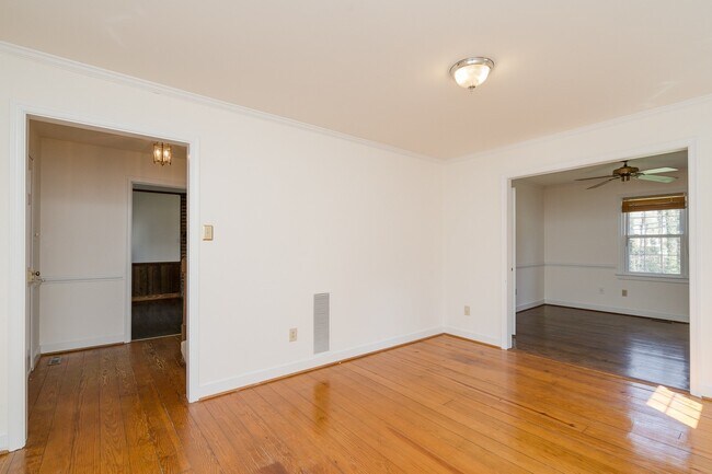 Foto del edificio - Bon Air Home For Rent