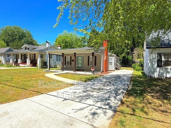 Foto del edificio - 1216 Jackson Rd