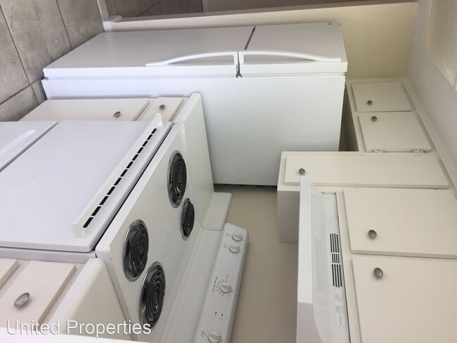 Building Photo - 6540 NE 18th Ave