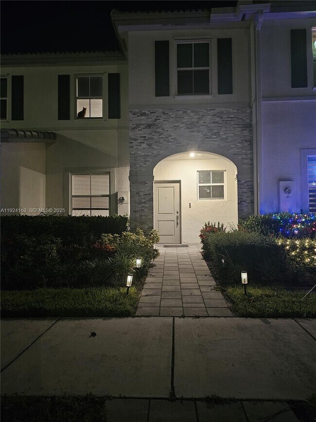 Foto del edificio - 2637 SE 17th St